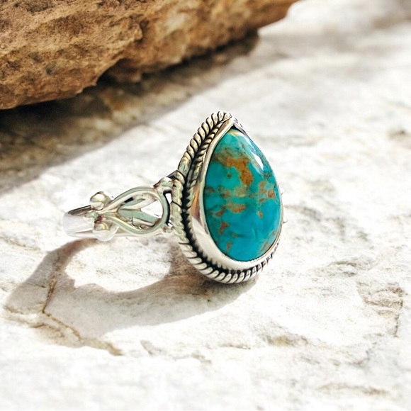 Turquoise Teardrop Sterling Silver Ring, 6.25 - Picture 1 of 5